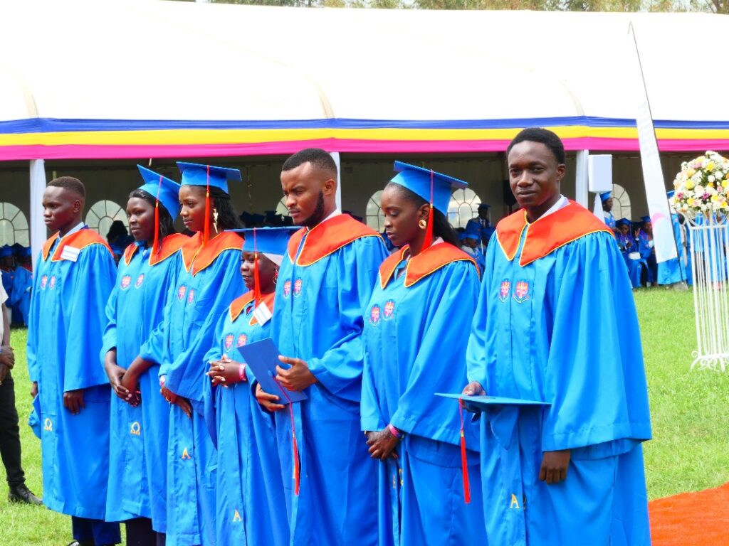 568 students earn degrees